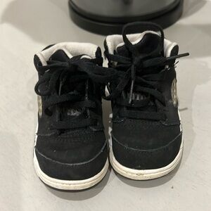 Black toddler Jordans size 6C